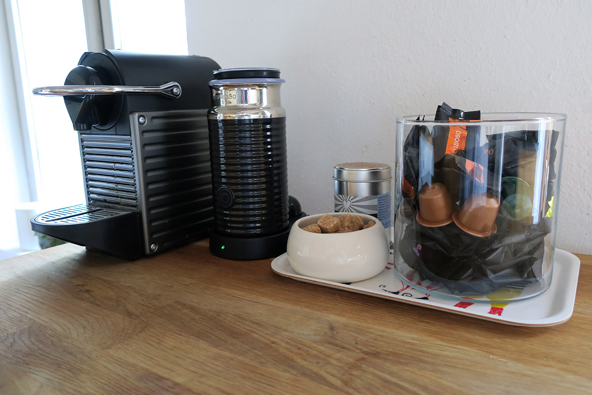 Lidt om rullegardin, sol og lyster - KRUPS Nespresso